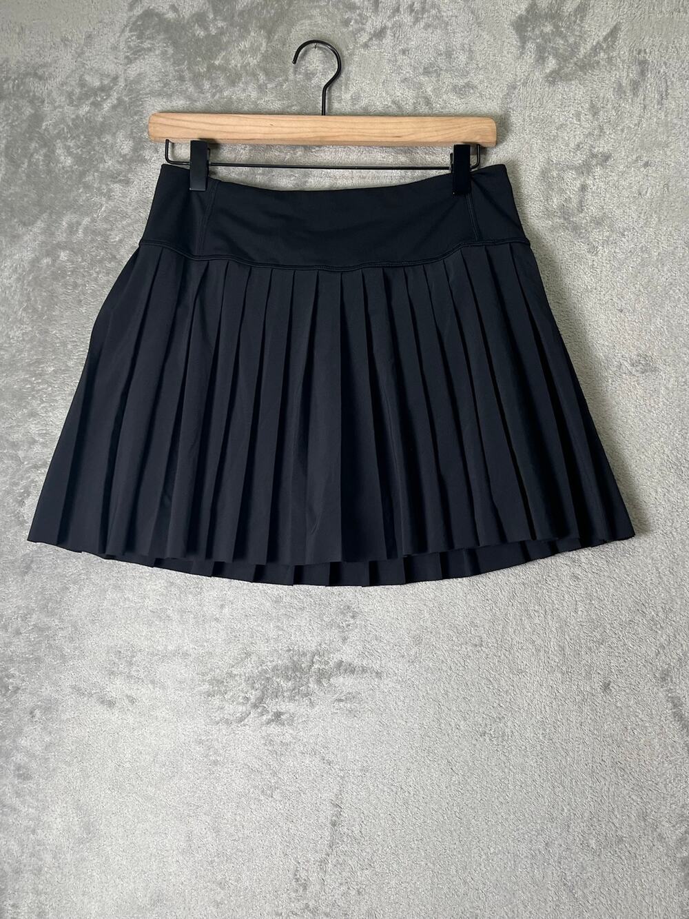 Athleta Elevate Jupe Pleated Tennis Black Tenniscore Golf Skort Small Pickleball